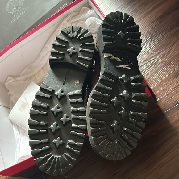 Vince Camuto brown combat boots - Picture 4 of 5